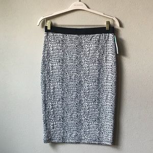 Black & White Textured Print Stretch Skirt